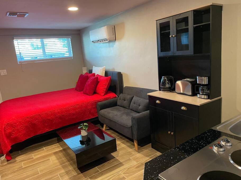 New Midtown Modern Studio With Backyard Phoenix Exterior foto